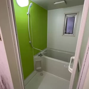 浴室シート施工　茅ヶ崎市　賃貸物件のサムネイル