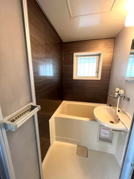 浴室シート施工　町田市　賃貸物件のアフター画像