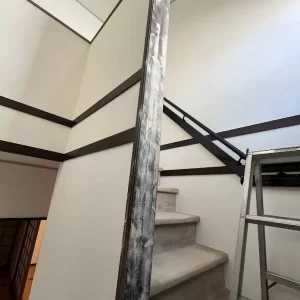 階段笠木シート施工　町田市　賃貸物件のサムネイル