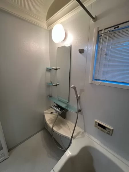 浴室シート施工　厚木市　賃貸物件のビフォー画像